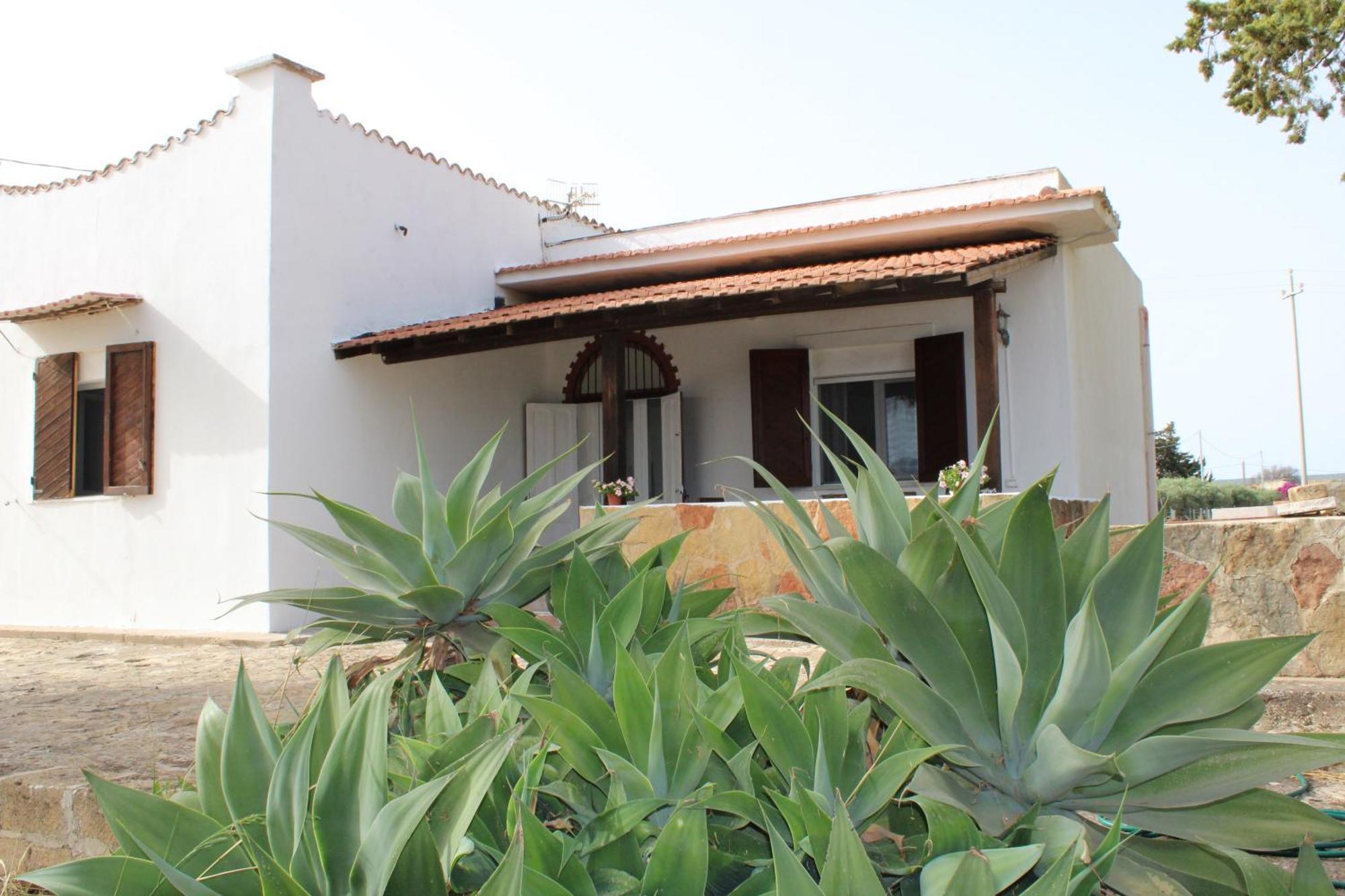 Casa Bouganville Villetta Tra Le Vigne E Il Mare メンフィ エクステリア 写真